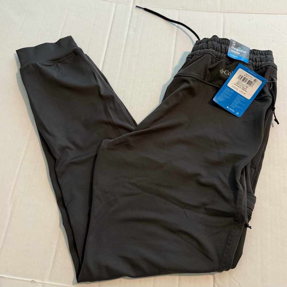 NWT Men’s Columbia Dark Grey Lakefront Trail Jogger, various sizes - Picture 2 of 8